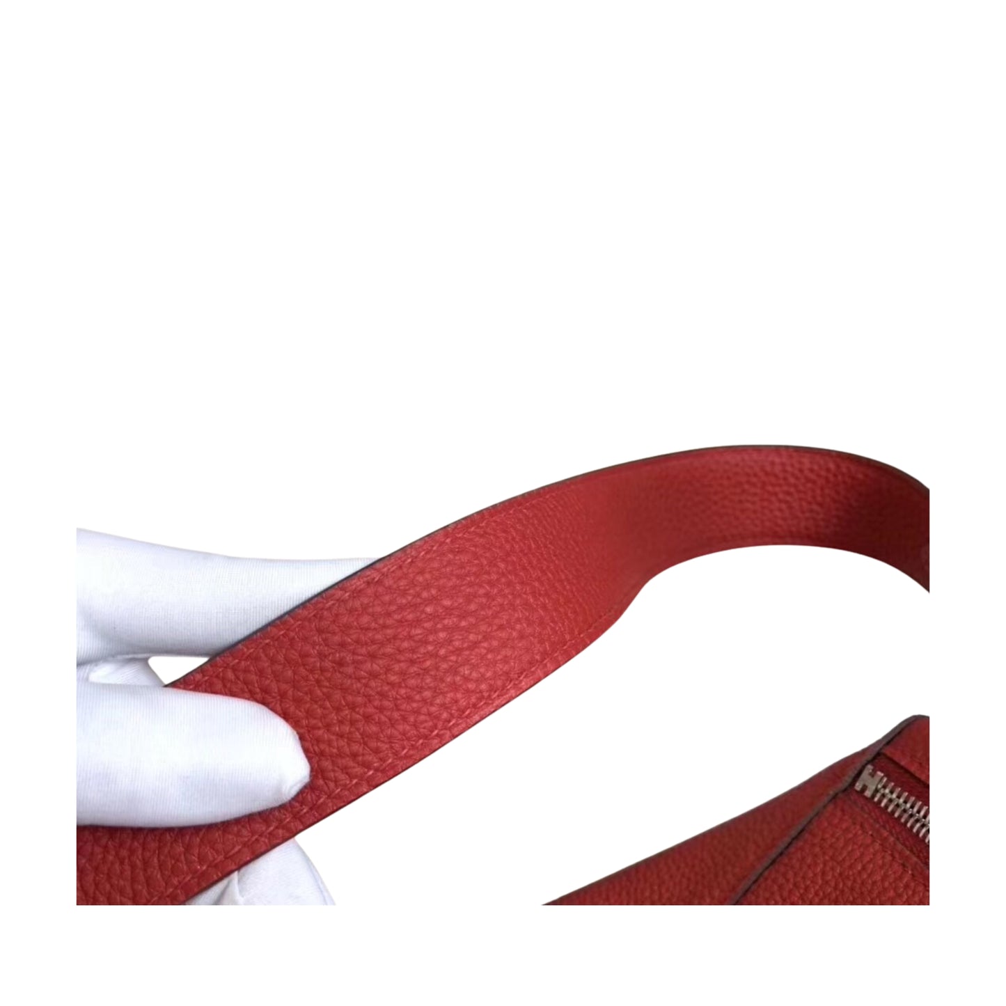 Hermès Lindy 26 Red Cow Leather Golden or Palladium Hardware