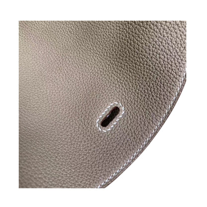 Hermès Lindy 26 Grey Cow Leather Golden or Palladium Hardware