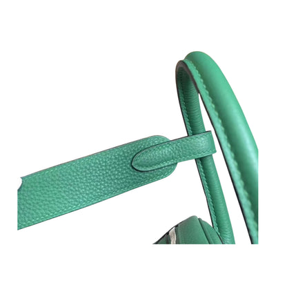 Hermès Lindy 26 Green Cow Leather Golden or Palladium Hardware